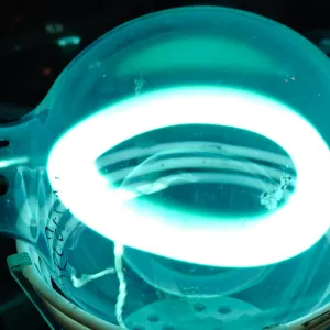 Praseodymium (Pr) glowing plasma discharge, photo 2 of 10