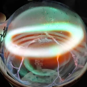 Niobium (Nb) glowing plasma discharge, photo 1 of 8