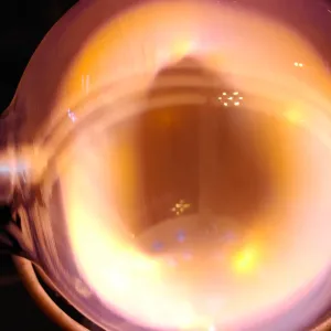 Potassium (K) glowing plasma discharge, photo 3 of 6
