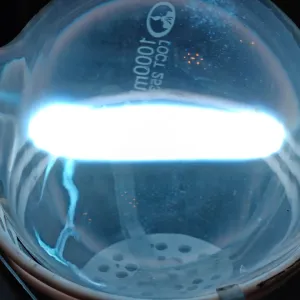 Lutetium (Lu) glowing plasma discharge, photo 2 of 5