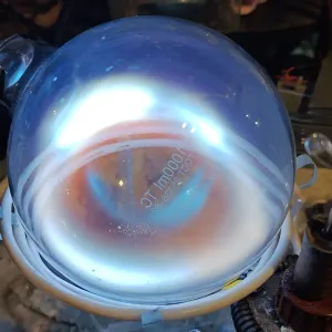 Lanthanum (La) glowing plasma discharge, photo 4 of 6