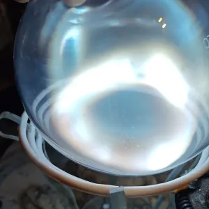 Lanthanum (La) glowing plasma discharge, photo 5 of 6