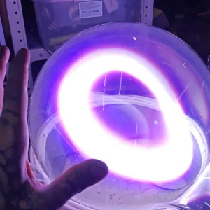 Strontium (Sr) glowing plasma discharge, photo 1 of 11
