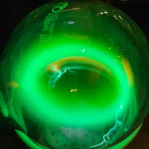 Copper (Cu) glowing plasma discharge, photo 1 of 8