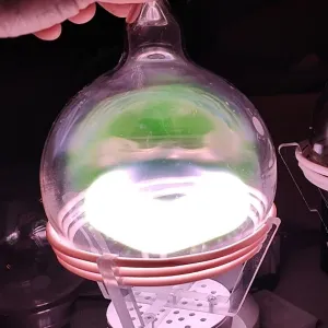 Tantalum (Ta) glowing plasma discharge, photo 3 of 4