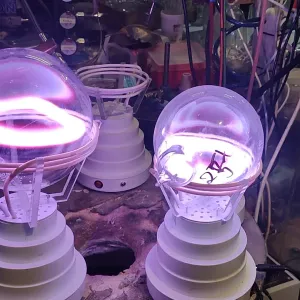 Yttrium (Y) glowing plasma discharge, photo 5 of 6