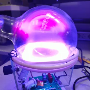 Strontium (Sr) glowing plasma discharge, photo 5 of 11