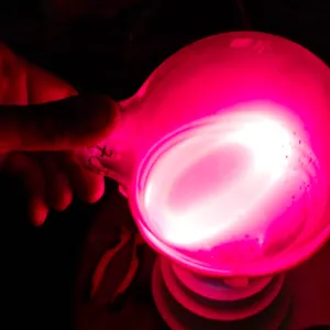 Lithium (Li) glowing plasma discharge, photo 5 of 8