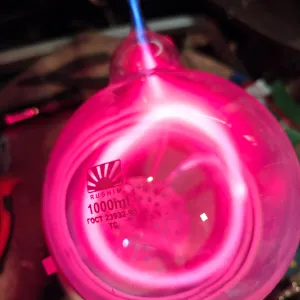 Lithium (Li) glowing plasma discharge, photo 7 of 8