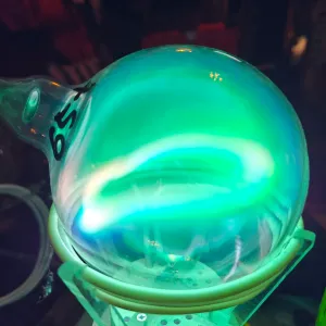 Iron (Fe) glowing plasma discharge, photo 4 of 11