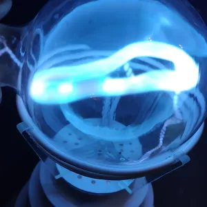 Tungsten (W) glowing plasma discharge, photo 4 of 10
