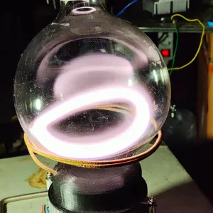Xenon (Xe) glowing plasma discharge, photo 13 of 18