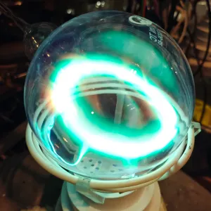 Carbon (C) glowing plasma discharge, photo 8 of 23