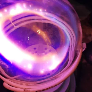 Calcium (Ca) glowing plasma discharge, photo 5 of 17