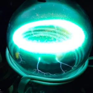 Iron (Fe) glowing plasma discharge, photo 8 of 11