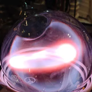 Scandium (Sc) glowing plasma discharge, photo 8 of 12