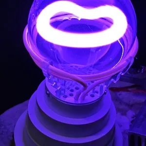 Vanadium (V) glowing plasma discharge, photo 5 of 8