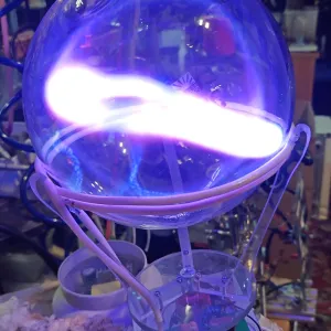 Europium (Eu) glowing plasma discharge, photo 4 of 18