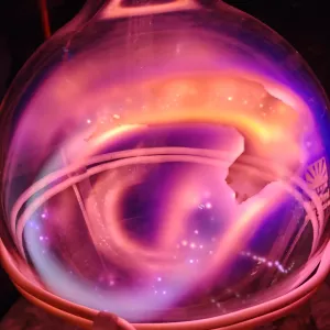 Calcium (Ca) glowing plasma discharge, photo 11 of 17