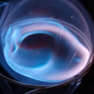 Hafnium (Hf) glowing plasma discharge, photo 8 of 9