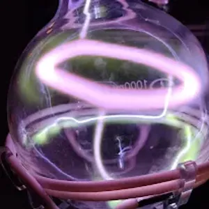 Silicon (Si) glowing plasma discharge, photo 4 of 7
