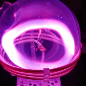 Europium (Eu) glowing plasma discharge, photo 10 of 18