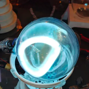 Rhenium (Re) glowing plasma discharge, photo 1 of 10
