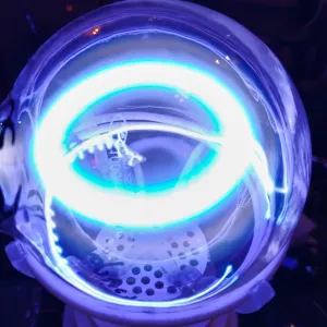 Tin (Sn) glowing plasma discharge, photo 3 of 8