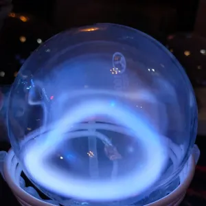 Neodymium (Nd) glowing plasma discharge, photo 9 of 12