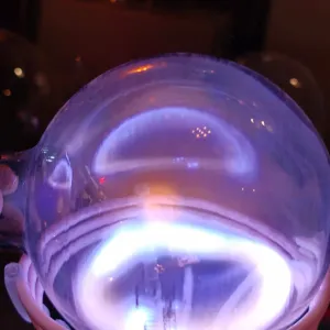 Neodymium (Nd) glowing plasma discharge, photo 10 of 12