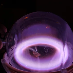 Erbium (Er) glowing plasma discharge, photo 10 of 10