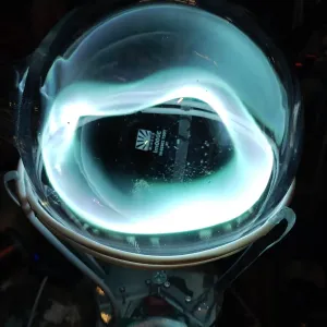 Praseodymium (Pr) glowing plasma discharge, photo 9 of 10