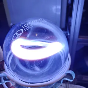 Gadolinium (Gd) glowing plasma discharge, photo 4 of 9