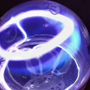 Cobalt (Co) glowing plasma discharge, photo 6 of 11