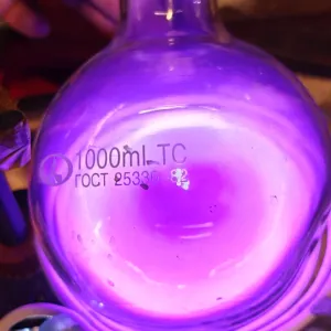 Lead (Pb) glowing plasma discharge, photo 6 of 11