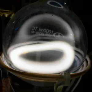 Krypton (Kr) glowing plasma discharge, photo 4 of 19