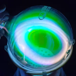 Manganese (Mn) glowing plasma discharge, photo 7 of 10