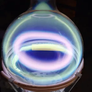 Germanium (Ge) glowing plasma discharge, photo 4 of 15