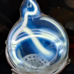 Germanium (Ge) glowing plasma discharge, photo 7 of 15