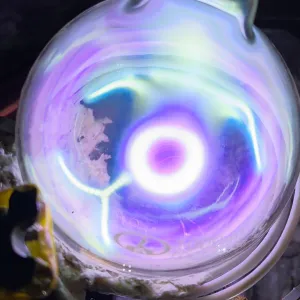 Germanium (Ge) glowing plasma discharge, photo 9 of 15