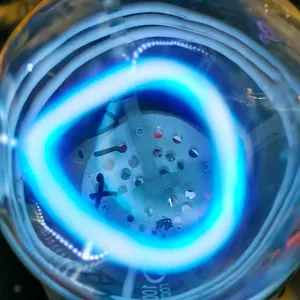 Chromium (Cr) glowing plasma discharge, photo 13 of 15