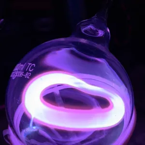 Zirconium (Zr) glowing plasma discharge, photo 6 of 16