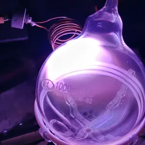 Zirconium (Zr) glowing plasma discharge, photo 13 of 16