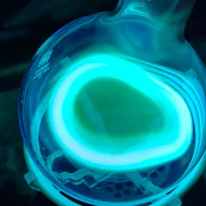 Nickel (Ni) glowing plasma discharge, photo 6 of 14