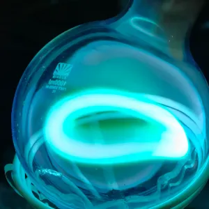 Nickel (Ni) glowing plasma discharge, photo 7 of 14